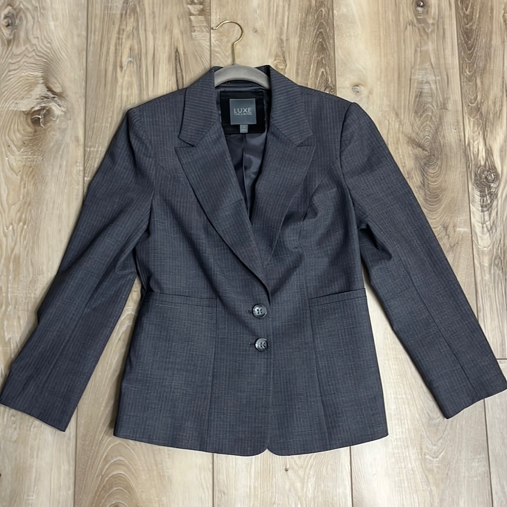 The Limited Luxe WOOL Blazer with Stretch Size 6 Gray